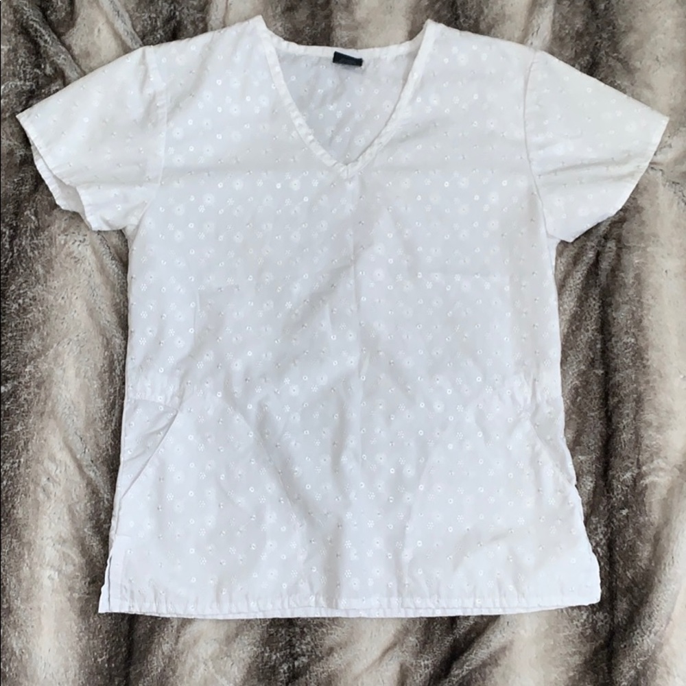White scrub top size xs